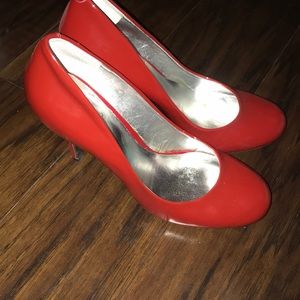 Jessica Simpson Red Patent Round-Toe Stiletto Pumps